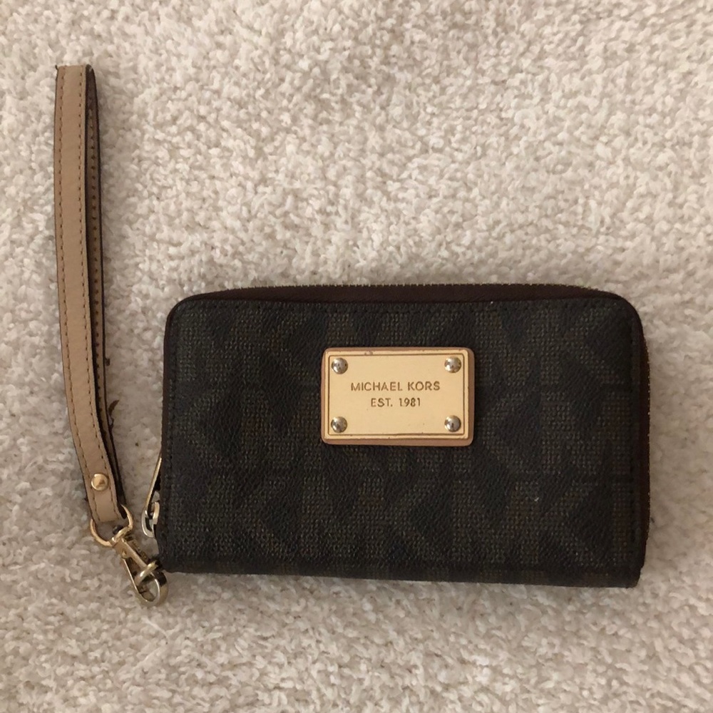 Michael Kors Wristlet